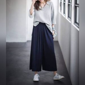 Uniqlo Tuck Flare Wide Pants